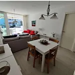 Apto. En Urbanizacion Albatros Con Salida A Playa Апартаменты